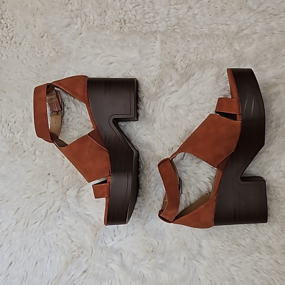 Wonderly Emilia Platform Sandals Burnt Orange Size 6 NWB - Picture 3 of 16